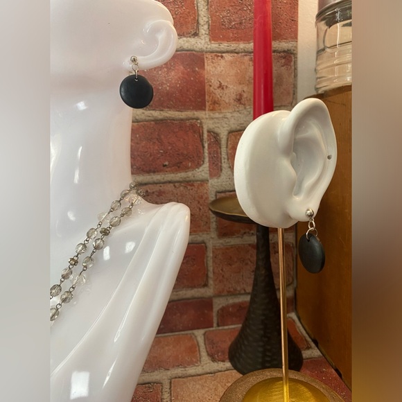 NWOT small post earrings silver (color) posts and findings black discs handmade - Picture 2 of 5